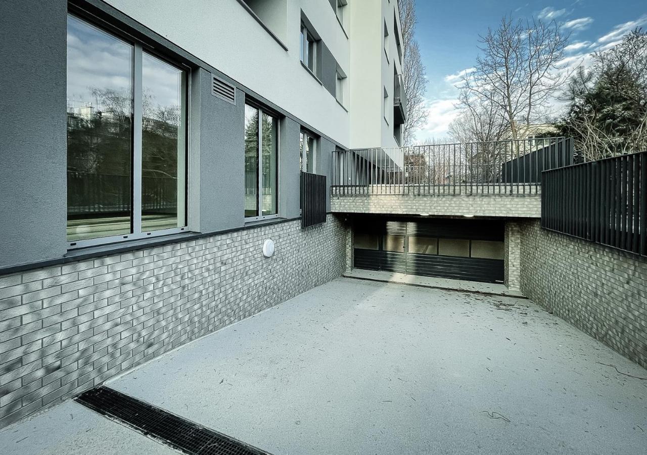 Apartament Sloneczny Kamienica Grochow With Free Parking ワルシャワ エクステリア 写真