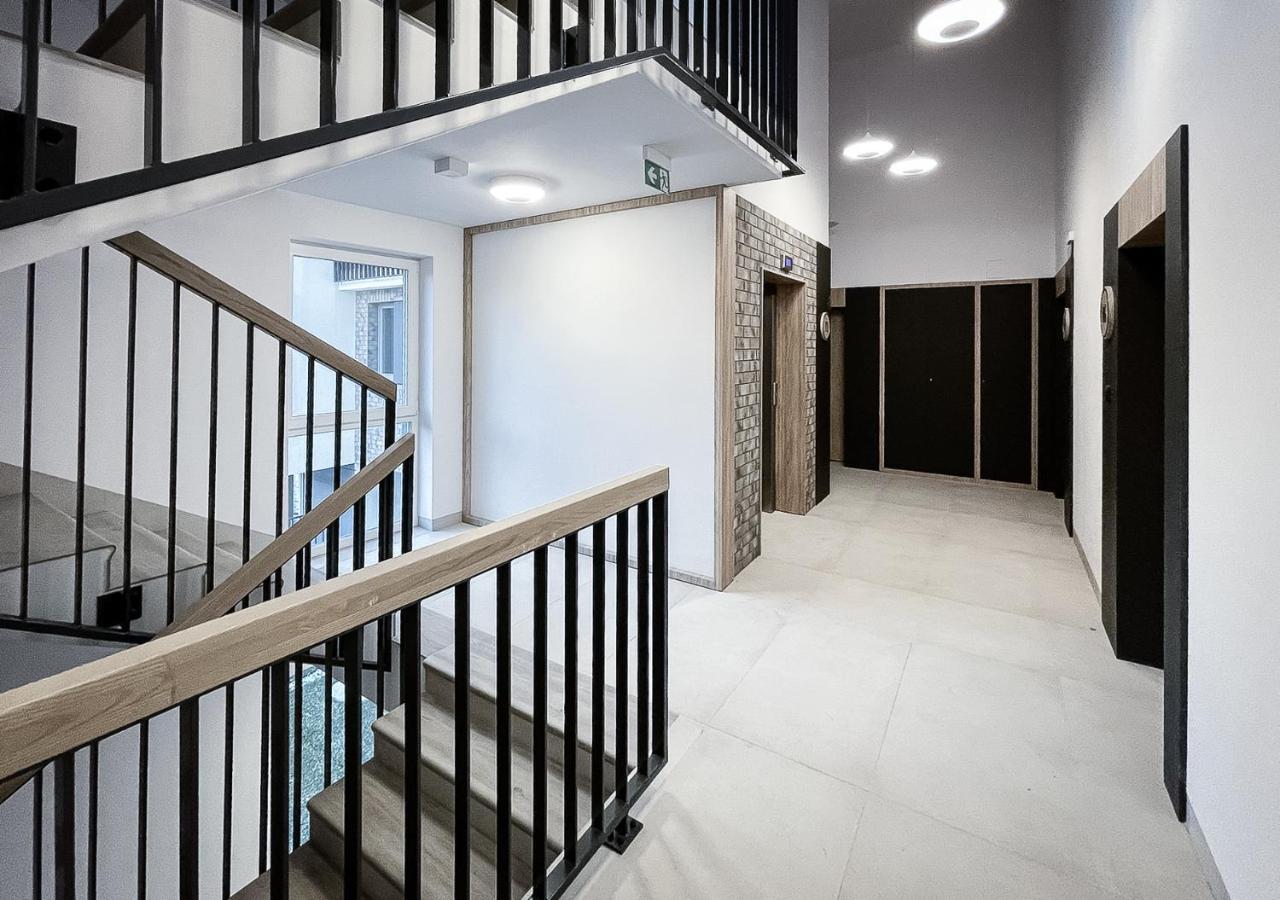Apartament Sloneczny Kamienica Grochow With Free Parking ワルシャワ エクステリア 写真